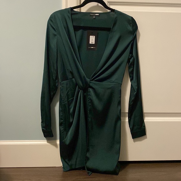 FASHION NOVA GREEN WRAP DRESS SIZE SMALL - Picture 3 of 3